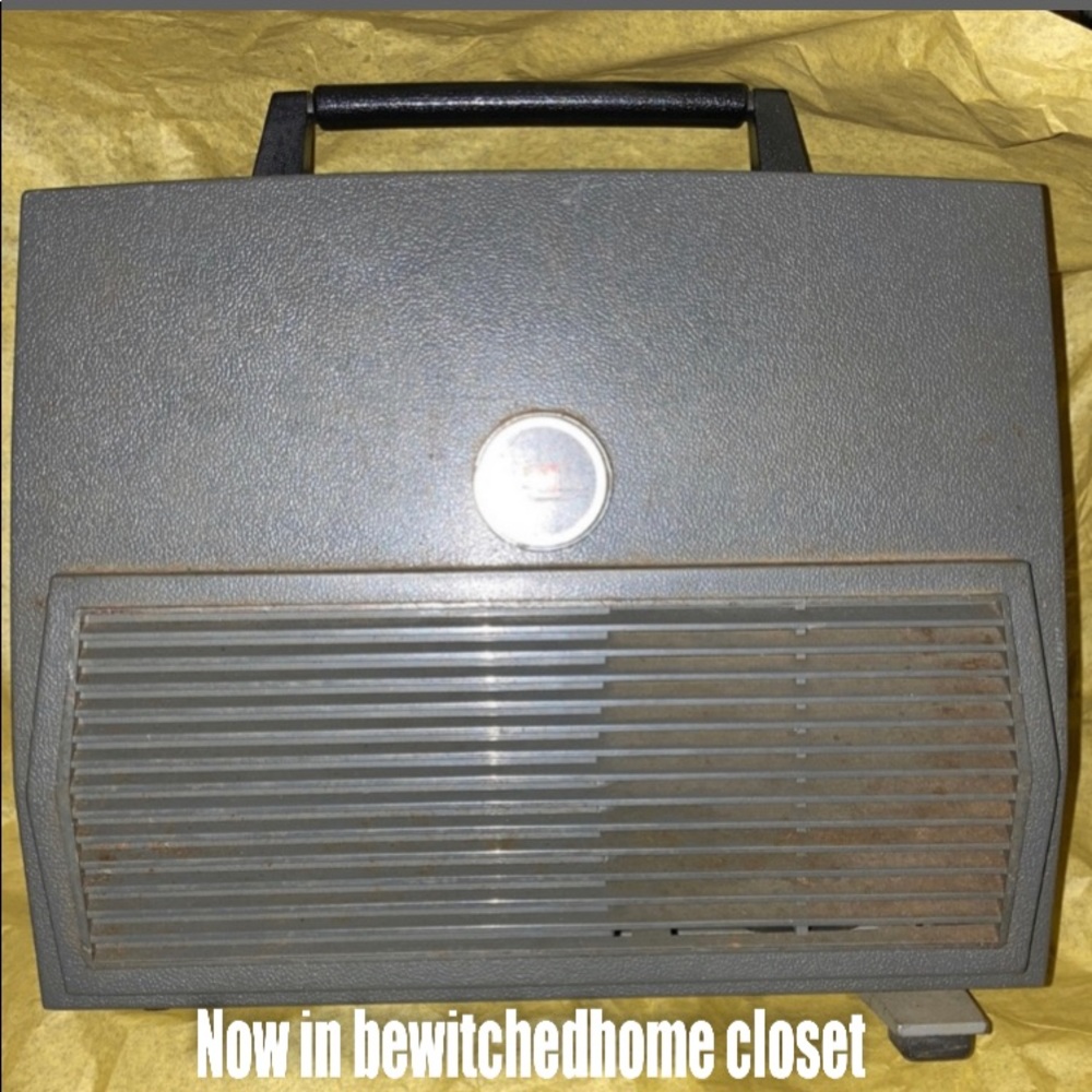 Vintage 88mm projector. Vintage! Works! GAF